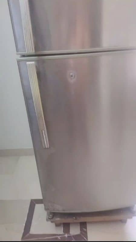 Sanyo de-frost fridge made in thailand 0