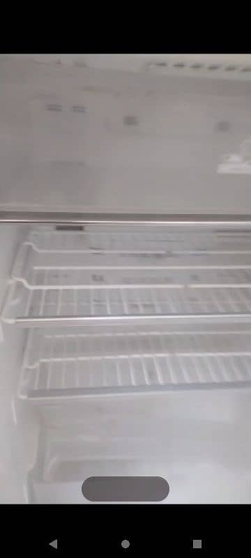 Sanyo de-frost fridge made in thailand 11