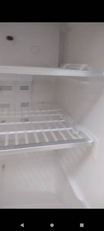 Sanyo de-frost fridge made in thailand 13