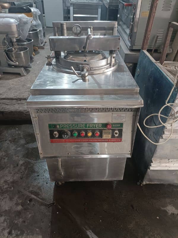 Chicken Broast Machine Pressure Deep Fryer . . . 0