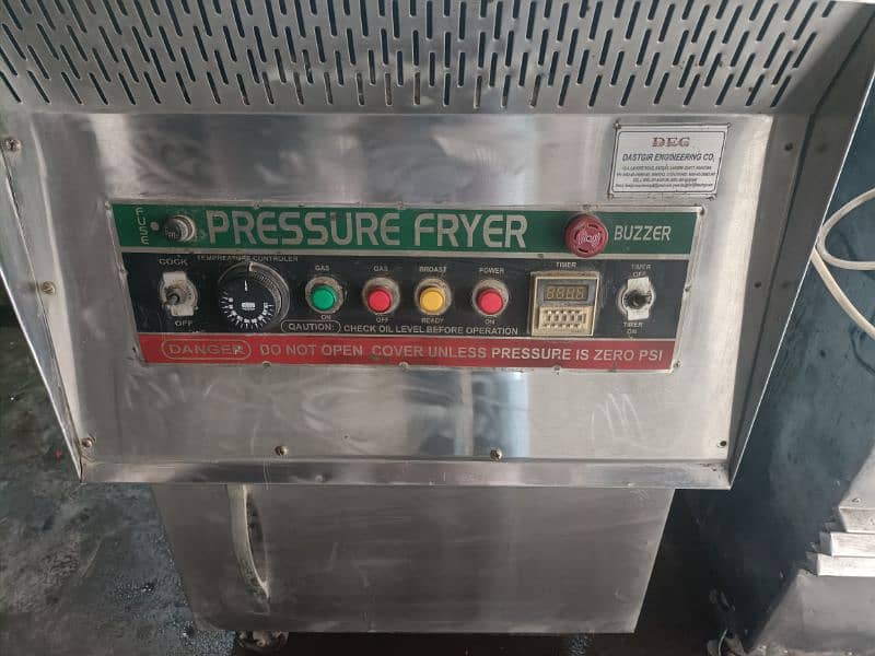 Chicken Broast Machine Pressure Deep Fryer . . . 1