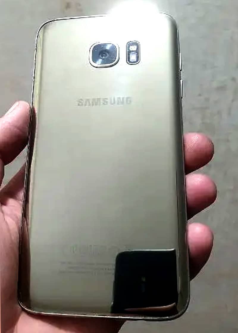 Samsung Galaxy S7 Edge SM-G935FD 3