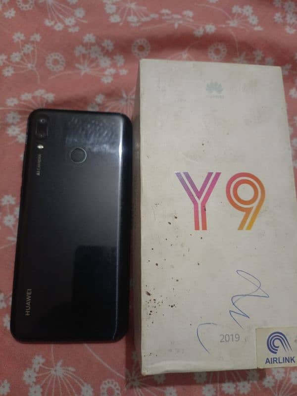 Huawei y9 2019 with box 0