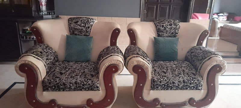 sofa set (3 seater+2 sofa 1 seater) 2