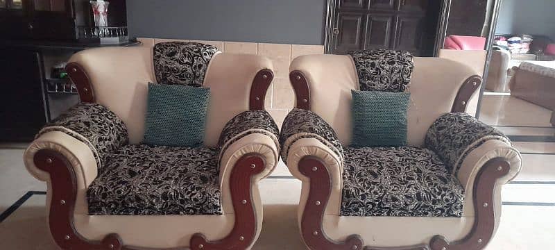 sofa set (3 seater+2 sofa 1 seater) 3