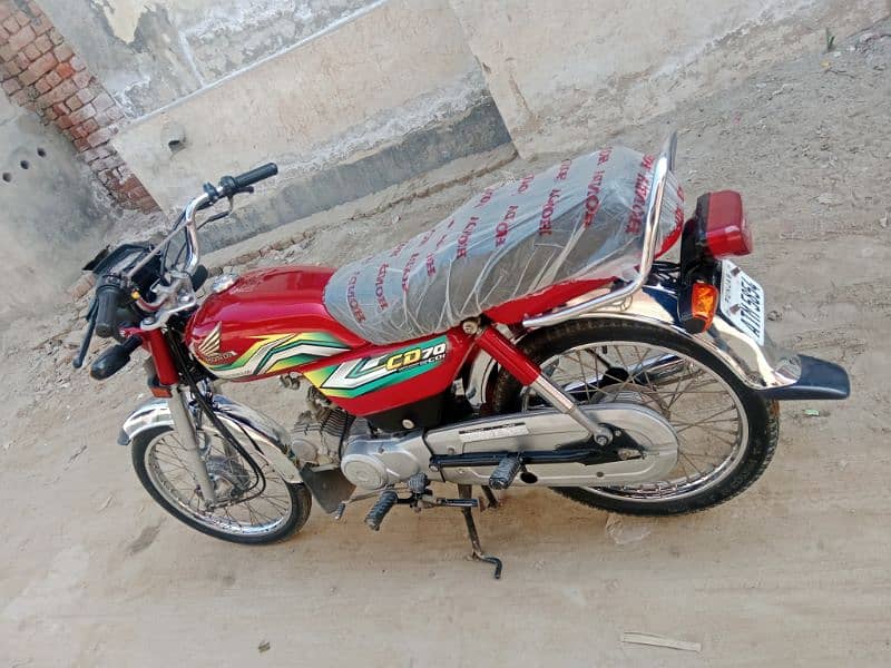 Honda CD 70 motorcycle for sale model 2023 03057210160//03456561380 16