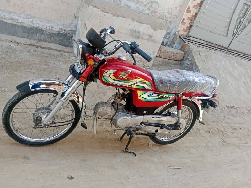 Honda CD 70 motorcycle for sale model 2023 03057210160//03456561380 17