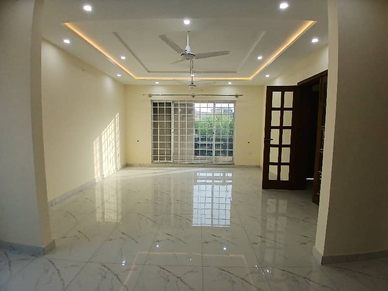 1 kanal upar portion for rent DHA phase 2 2