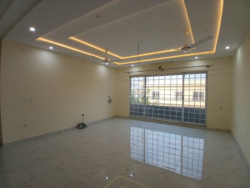 1 kanal upar portion for rent DHA phase 2 3