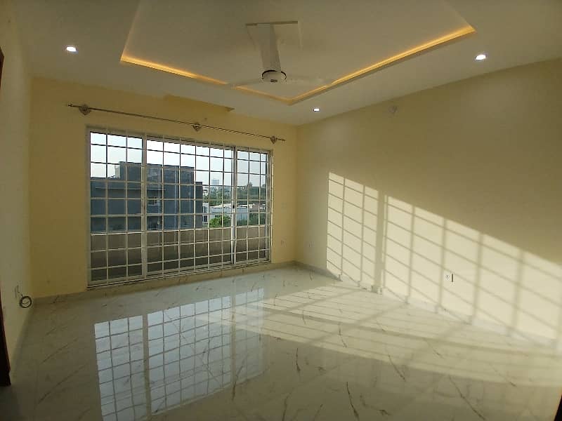 1 kanal upar portion for rent DHA phase 2 7