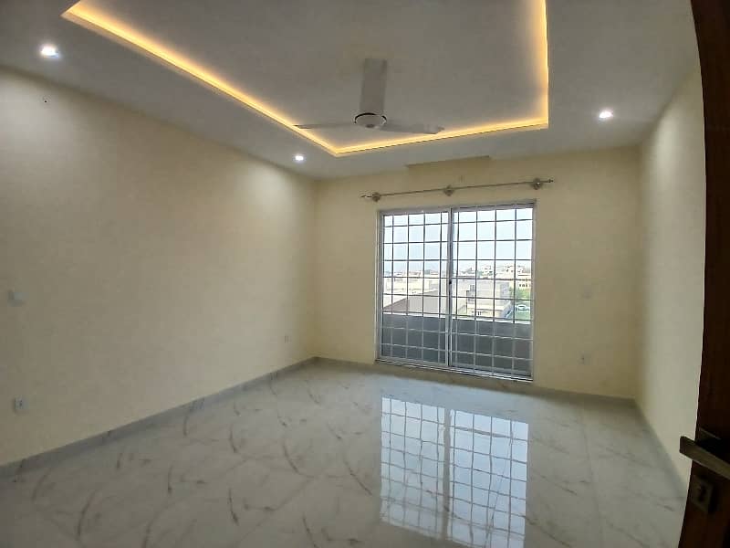 1 kanal upar portion for rent DHA phase 2 12