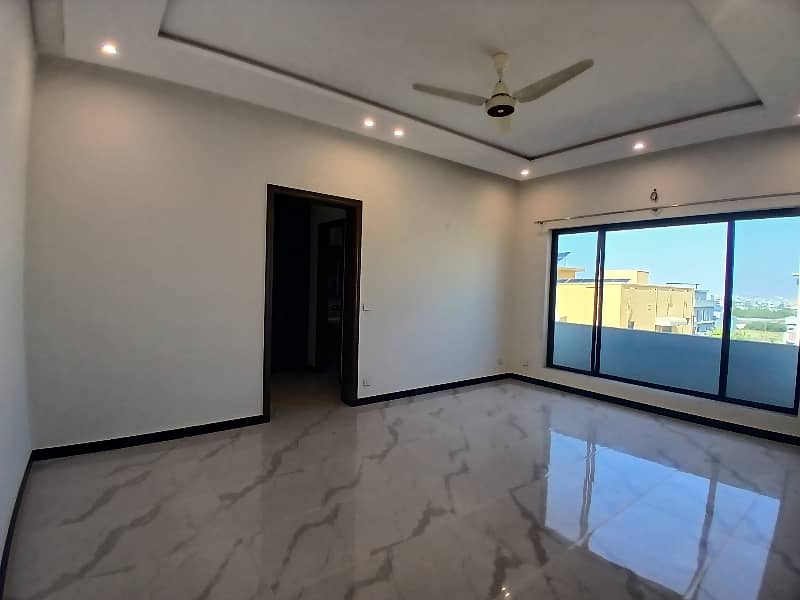 1 kanal Ground portion for rent DHA phase 2 6