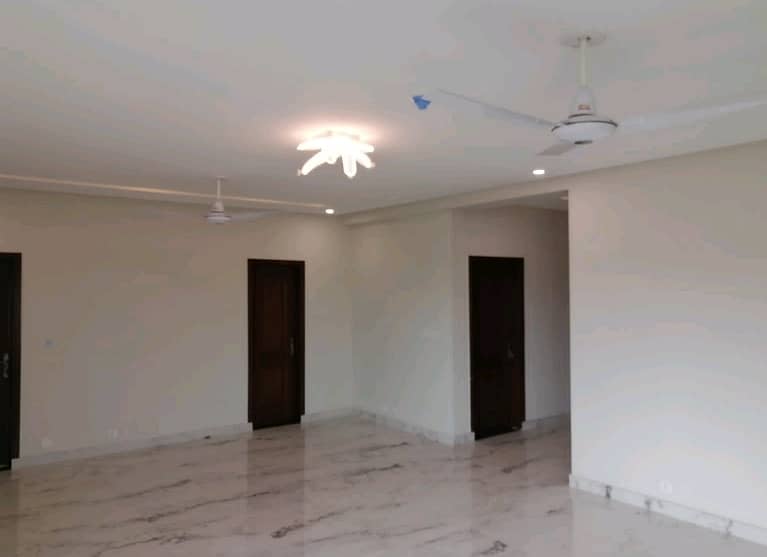 10 Marla Flat In Askari 11 - Sector D Best Option 0