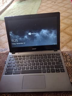 Acer c740 windows 10 supported with original charger and bag