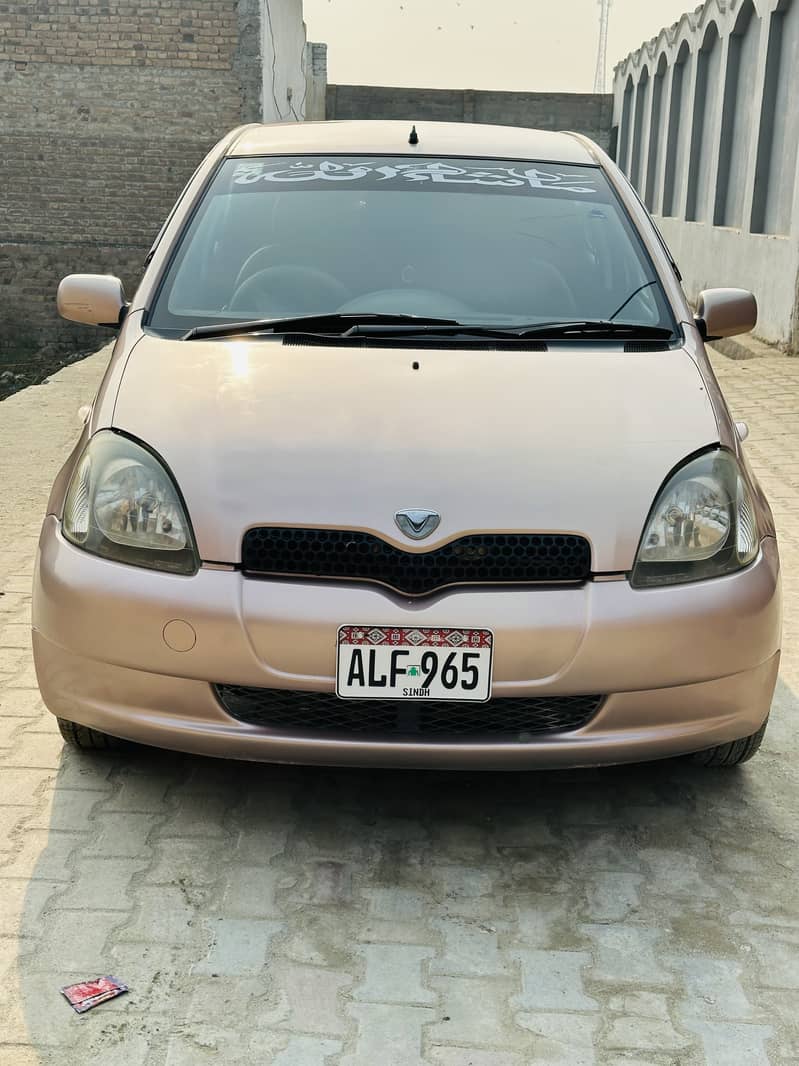 Toyota Vitz 2001 4