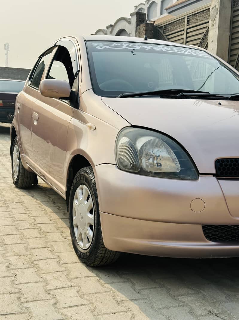 Toyota Vitz 2001 10