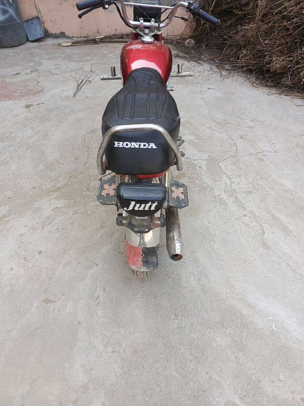 Honda CD 70 5