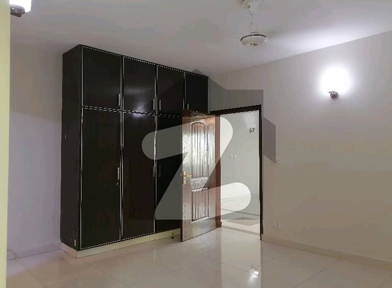 Prime Location Askari 11 - Sector B Apartments Flat Sized 10 Marla For Sale 9