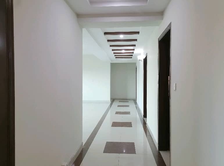 Reasonably-Priced 10 Marla Flat In Askari 11 - Sector B Apartments, Lahore Is Available As Of Now 0