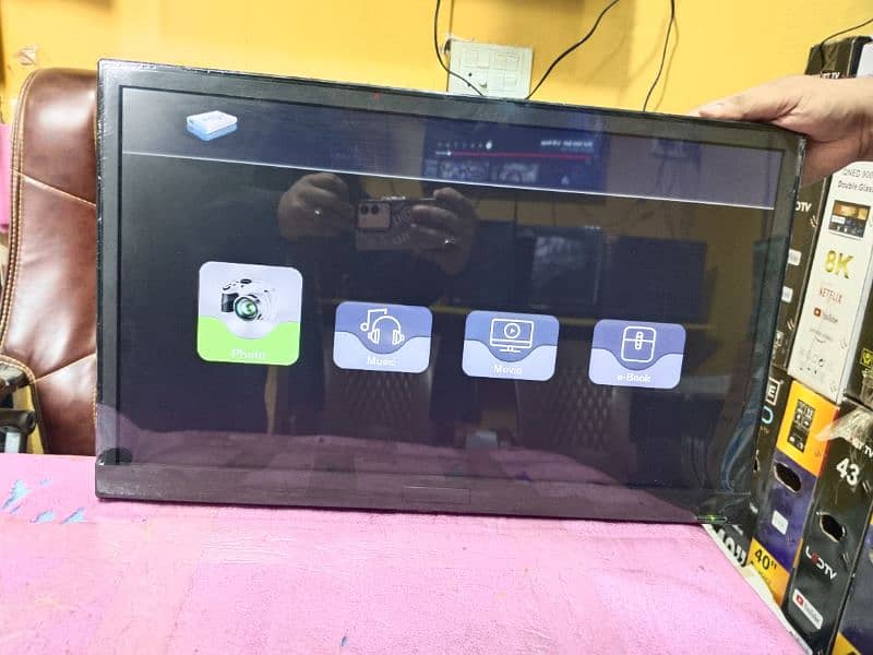 24 inch Led TV full HD 0334/5354/838 my whatsapp 5