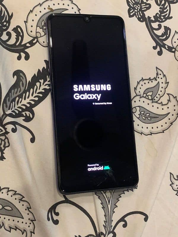 urgent sale samsung galaxy A32 PRICE FINAALL 1