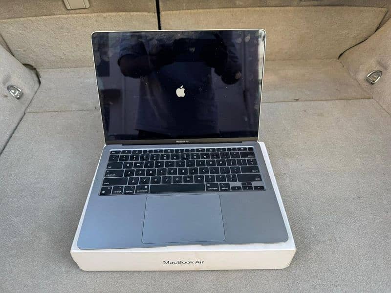 MacBook Air M1 6