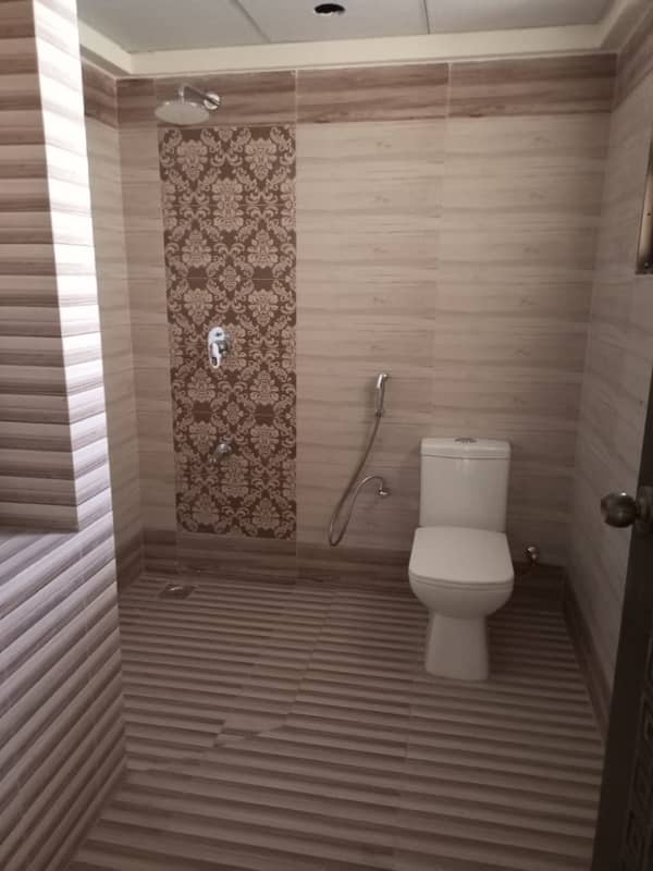 APARTMENT FOR RENT IN PECHS BLOCK 2 SHAHRAH E QUAIDEEN 13