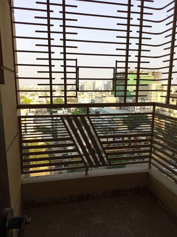 APARTMENT FOR RENT IN PECHS BLOCK 2 SHAHRAH E QUAIDEEN 16