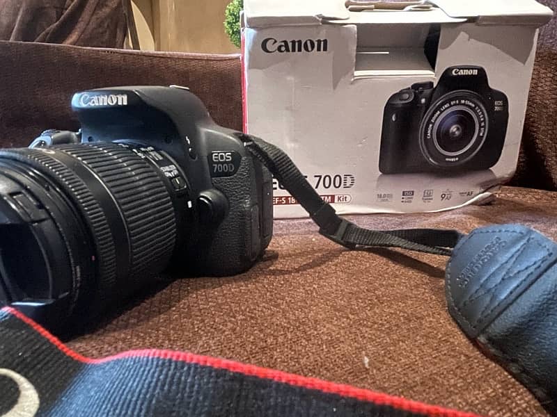 Canon DSLR EOS 700d 4