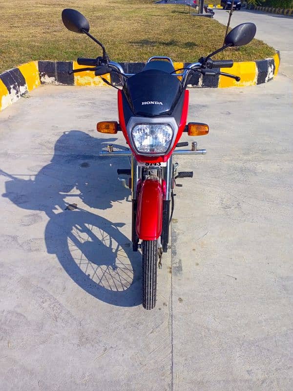 "CD-70 Dream Motorcycle for sale - Excellent Condition!" 1