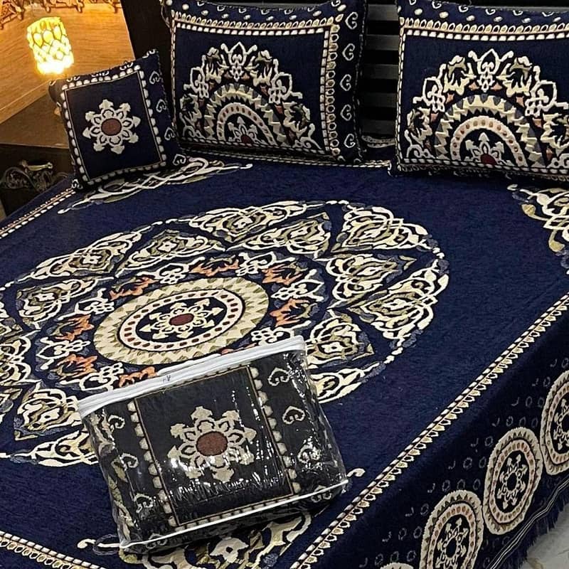 4 Pcs Velvet Jacquard Embossed Double Bedsheet 0