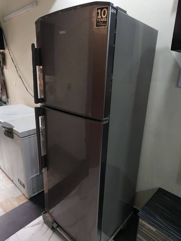 HAIER HRF 380 REFRIGERATOR MEDIUM SIZE 1