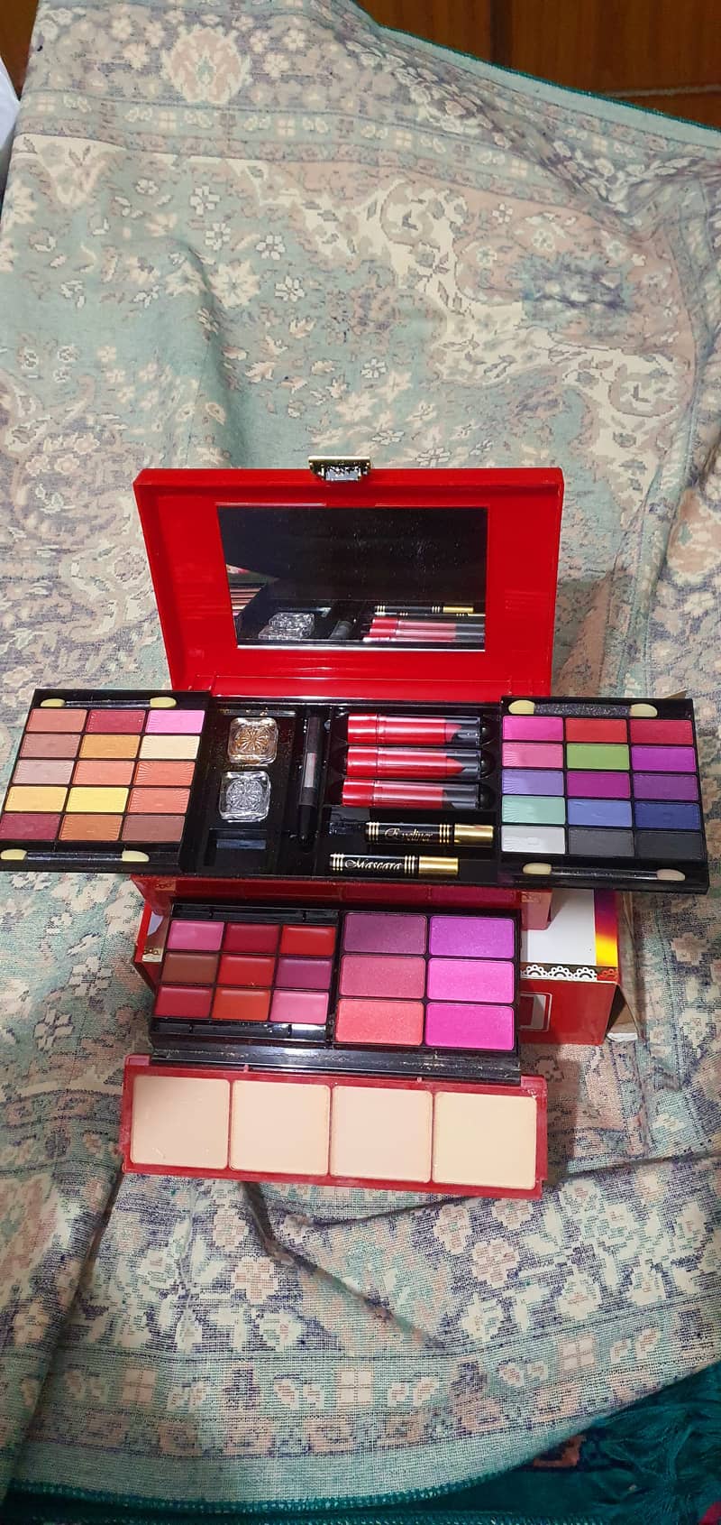 Complete New Make Up Kit UAE 1