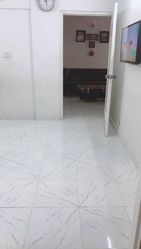 Renovated 2 Bed DD Apartment Tile Flooring 4