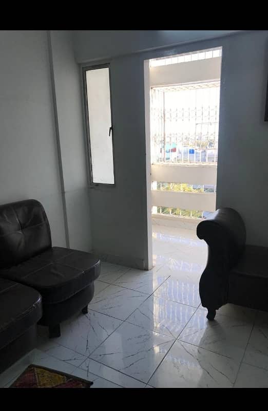 Renovated 2 Bed DD Apartment Tile Flooring 16