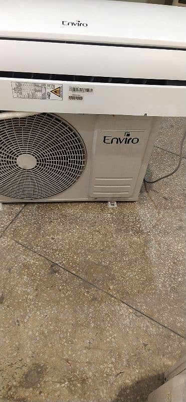 Enviro 1.5 ton  Inverter heat and cool Only 3 month used (O33O-386OO25 2