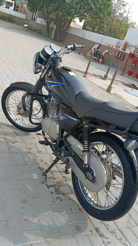 Suzuki 150 GS 0