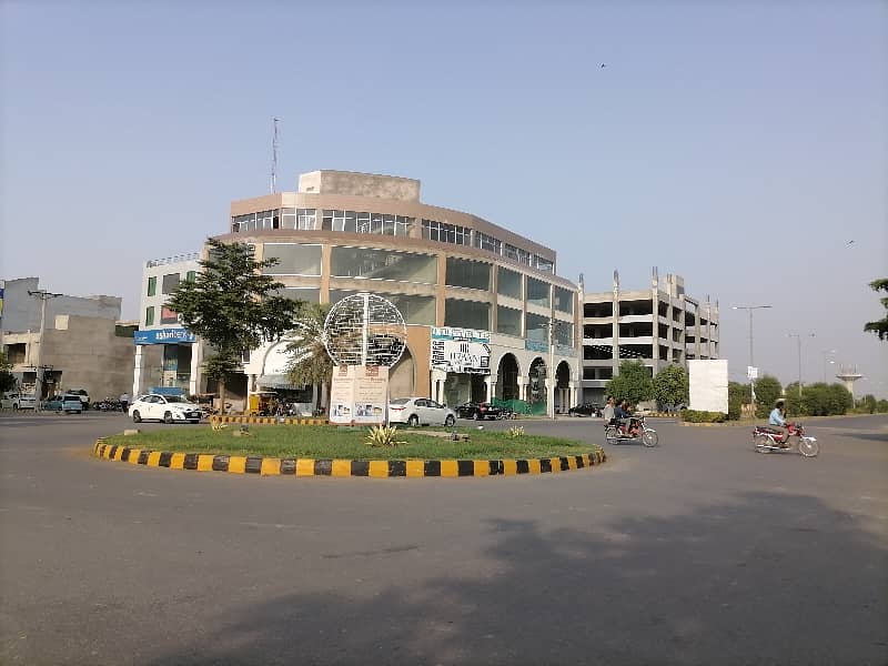 Ideal 4 Kanal Commercial Plot Available In Paragon City - Broadway, Lahore 0