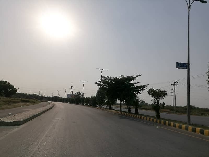 Ideal 4 Kanal Commercial Plot Available In Paragon City - Broadway, Lahore 2