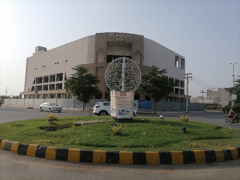 Ideal 4 Kanal Commercial Plot Available In Paragon City - Broadway, Lahore 4