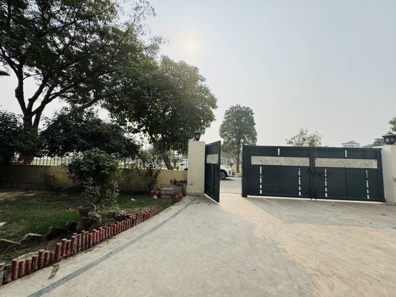 1 Kanal upper portion Located In Sukh Chayn Gardens Is Available For Rent 3