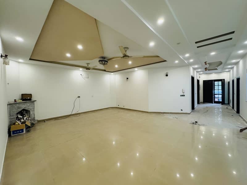 1 Kanal upper portion Located In Sukh Chayn Gardens Is Available For Rent 4