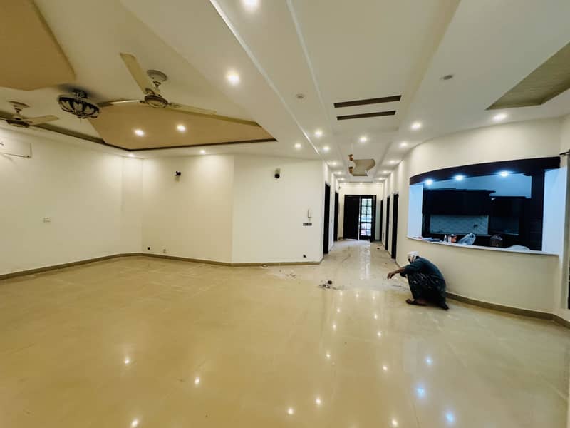 1 Kanal upper portion Located In Sukh Chayn Gardens Is Available For Rent 6