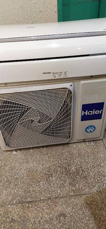 Haier 1.5 ton inverter Heat and Cool with original Gass O33O-386OO25 2