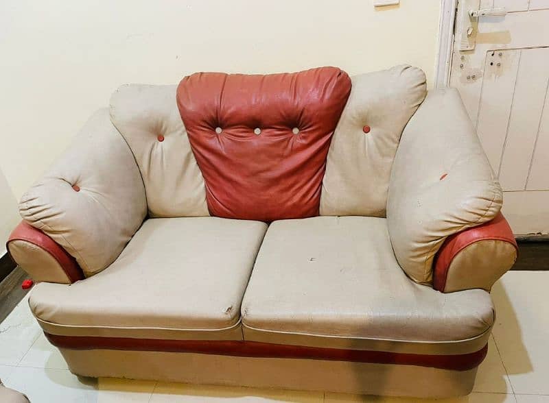 Used Sofa Set in Excellent Condition - Stylish & Comfortable 2