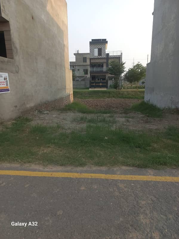 5 MARLA PLOT IN DIMOND BLOCK PARKVIEW CITY LAHORE 1