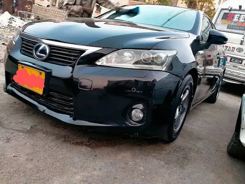 Lexus CT200h 2016 1