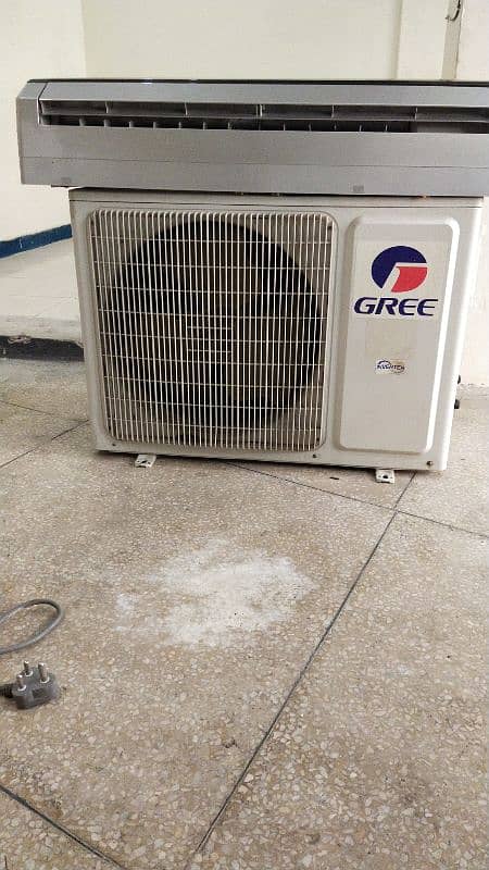 Gree 1.5 ton Inverter heat and cool with genuine Gass 15 days warranty 2