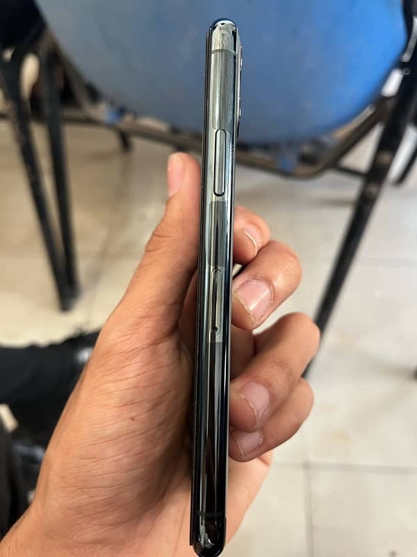 iPhone 11 Pro jv 64gb 1