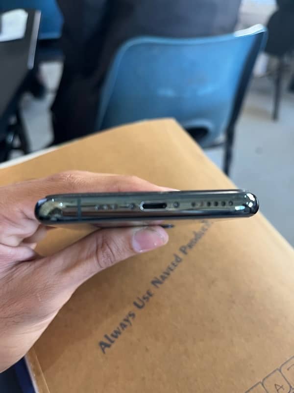 iPhone 11 Pro jv 64gb 3